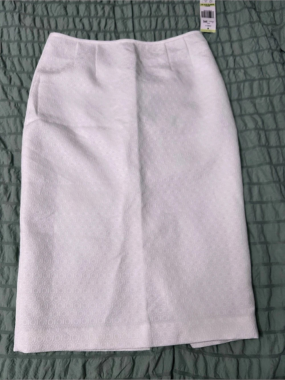 LeSuit White Midi Skirt Size 4 NWT